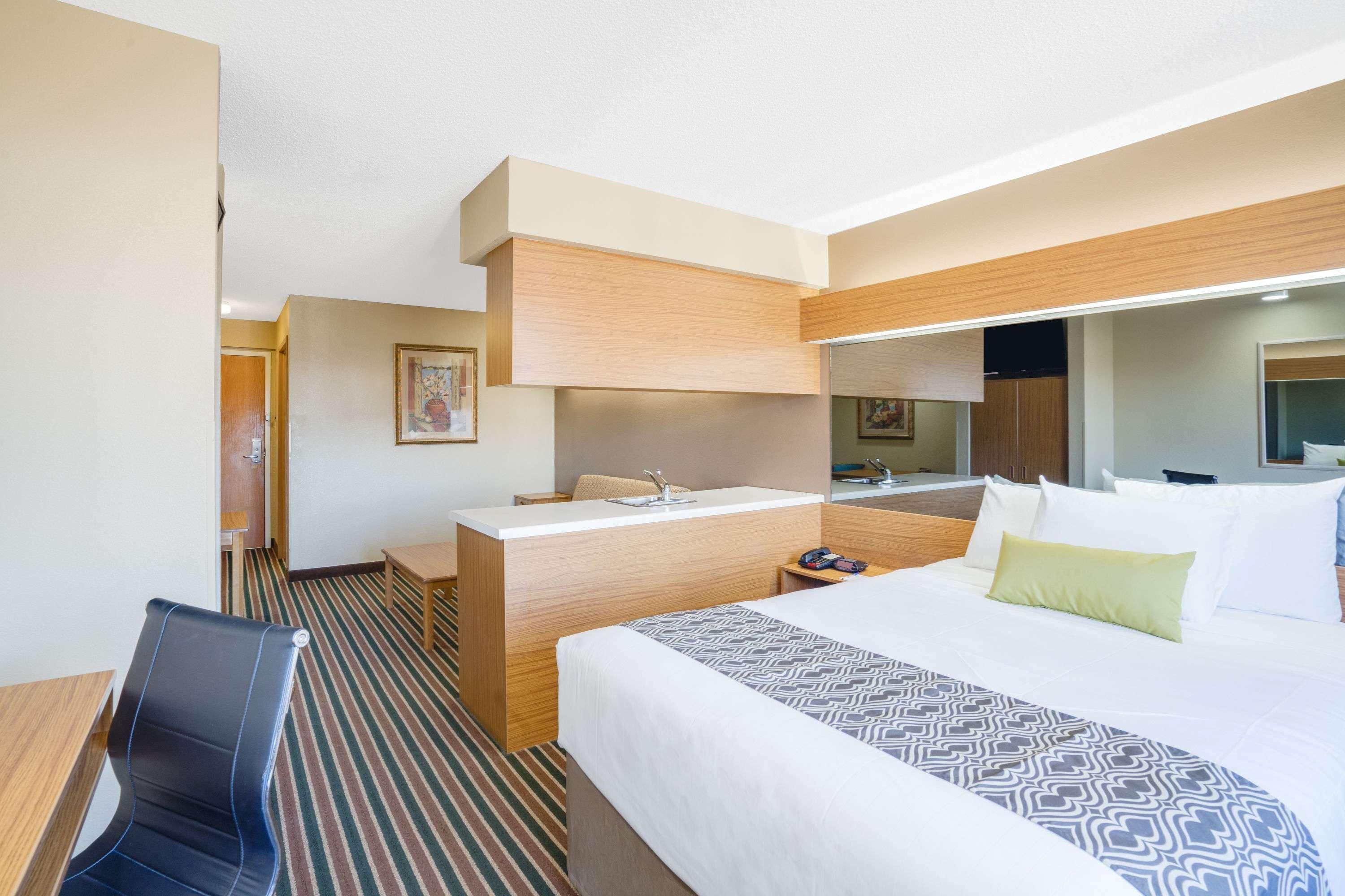 Microtel Inn & Suites By Wyndham פיג'ן פורג' מראה חיצוני תמונה
