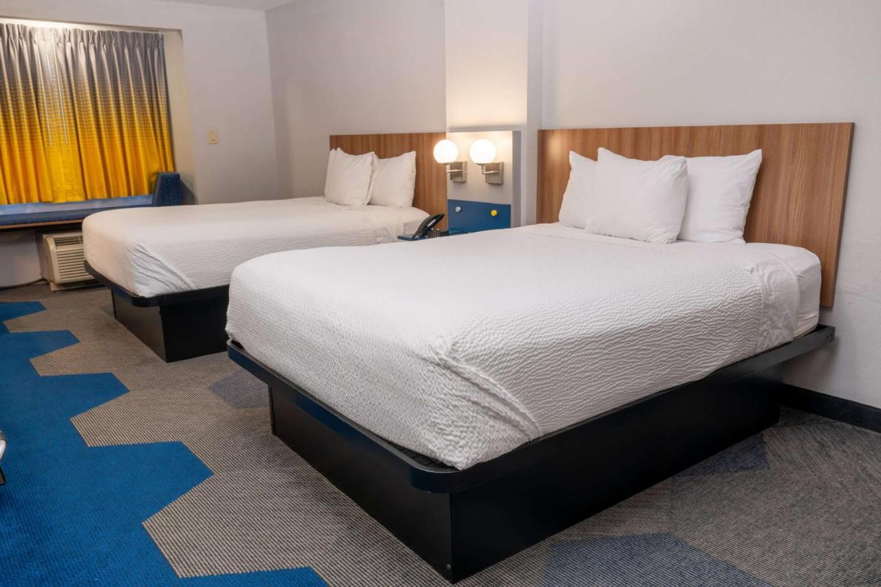 Microtel Inn & Suites By Wyndham פיג'ן פורג' מראה חיצוני תמונה