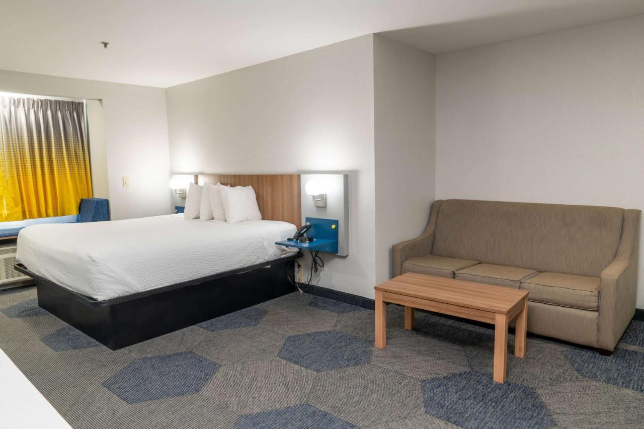Microtel Inn & Suites By Wyndham פיג'ן פורג' מראה חיצוני תמונה