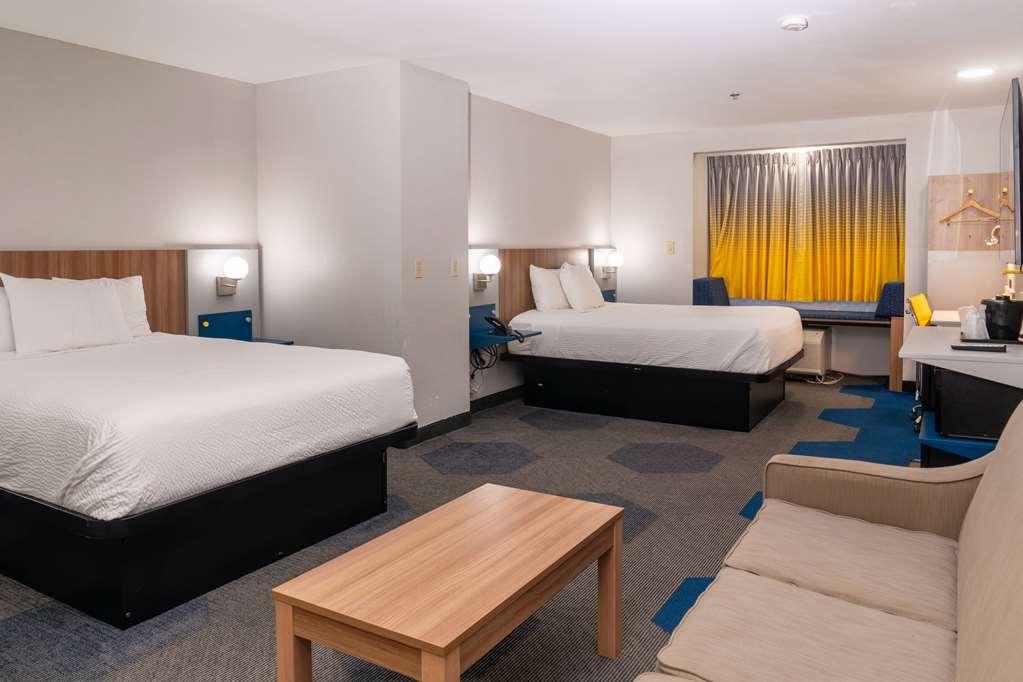 Microtel Inn & Suites By Wyndham פיג'ן פורג' חדר תמונה